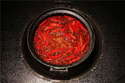 八旺秘制红汤锅