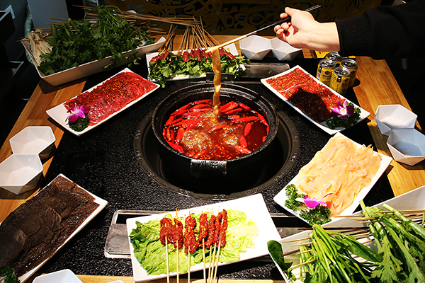 重庆好吃的串串香 都是佐料调出来的
